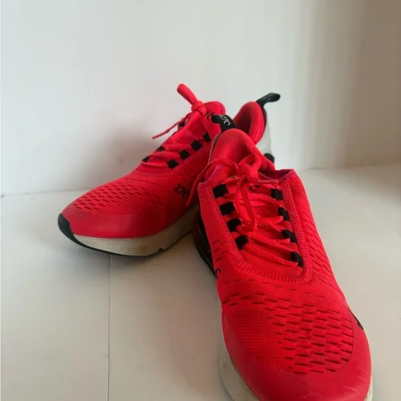 Nike Air Max 270 sneakers. Size 7Y - Picture 5 of 7